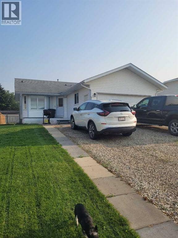 9713 105 Avenue, Clairmont, photo 4