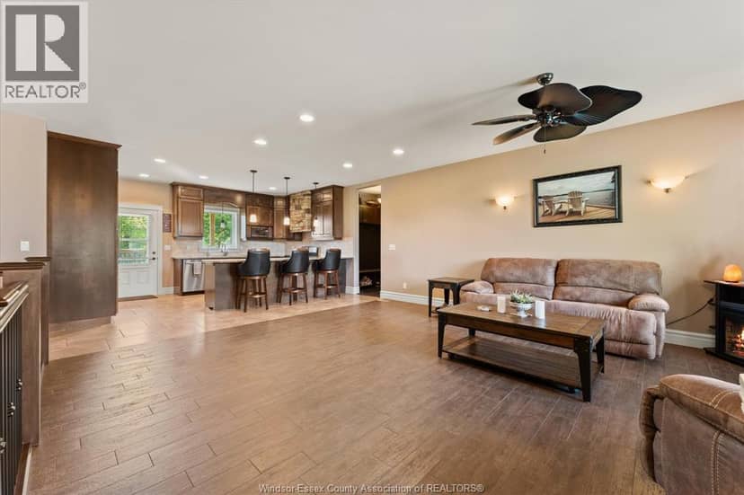 402 COUNTY RD 34 West — photo 4 of 40