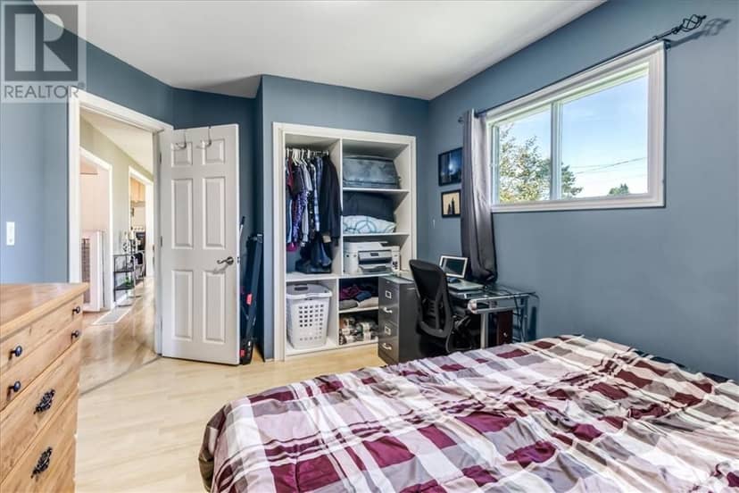 21 Roberta Avenue — photo 27 of 40