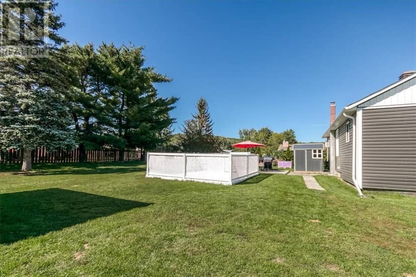 21 Roberta Avenue — photo 9 of 40