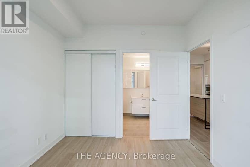 1108 - 30 Upper Mall Way — photo 13 of 26