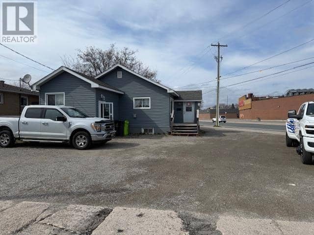467 Korah RD — photo 2 of 26