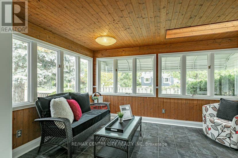 123 1/2 Myrtle Street — photo 18 of 40