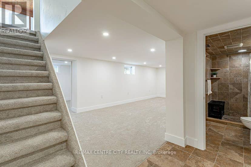 123 1/2 Myrtle Street — photo 20 of 40