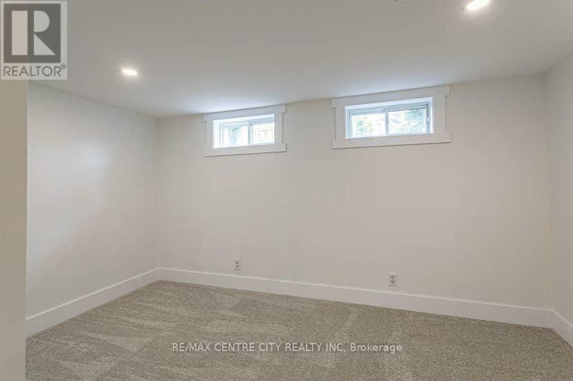 123 1/2 Myrtle Street — photo 25 of 40