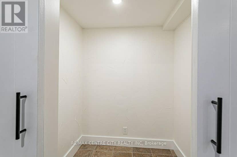 123 1/2 Myrtle Street — photo 28 of 40