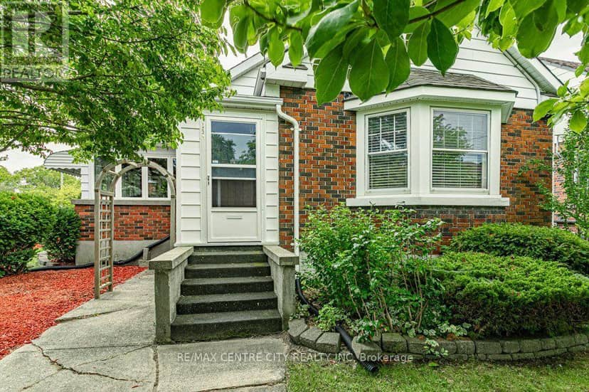 123 1/2 Myrtle Street — photo 3 of 40