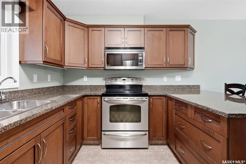 208 3850 Haughton ROAD E — photo 12 of 36