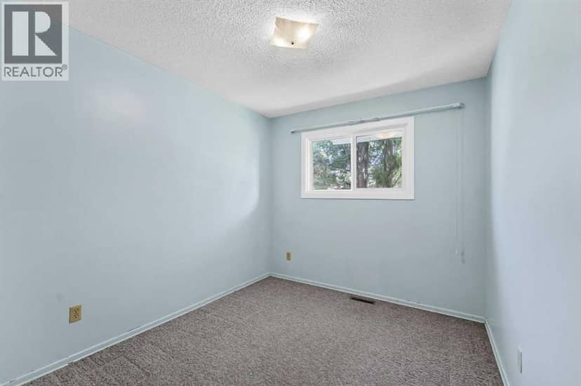 31 8 Street W — photo 12 of 40