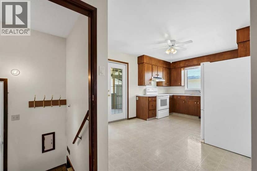 31 8 Street W, Brooks, photo 7