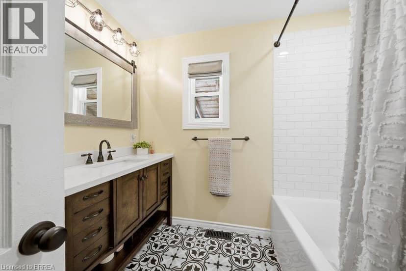 27 FRANK Street — photo 9 of 25