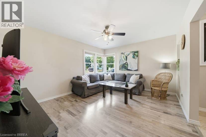 27 FRANK Street — photo 2 of 25
