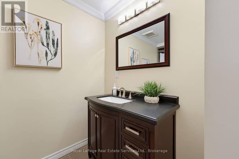 16 Vanstraalen Street — photo 19 of 39