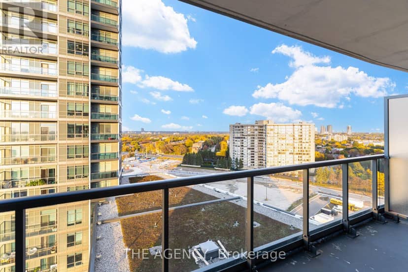 1108 - 30 Upper Mall Way — photo 22 of 26