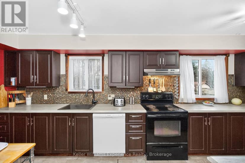 4 Dunlop Street, Penetanguishene, photo 6