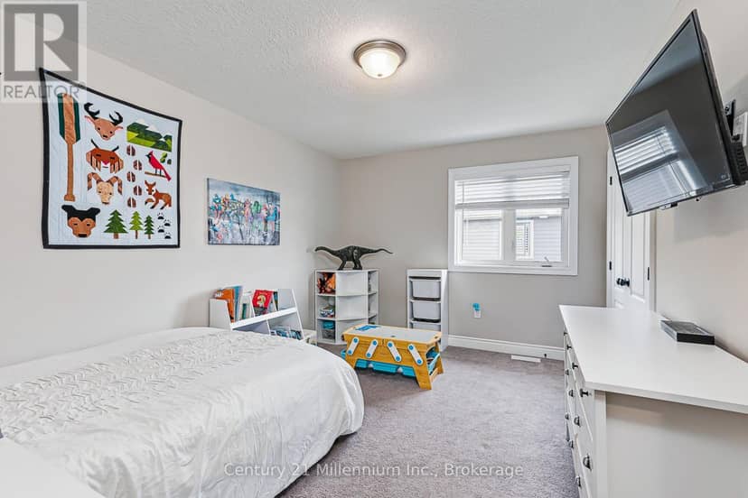 13 Gilpin Crescent — photo 19 of 40