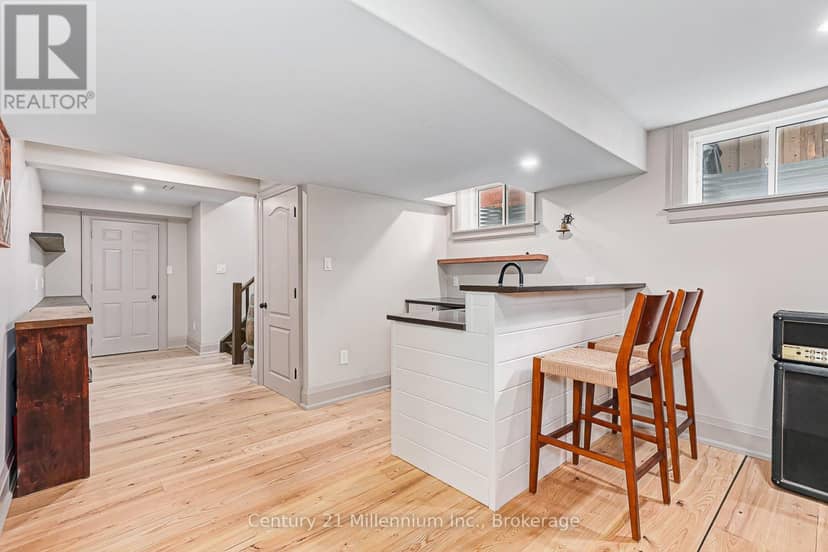 13 Gilpin Crescent — photo 31 of 40