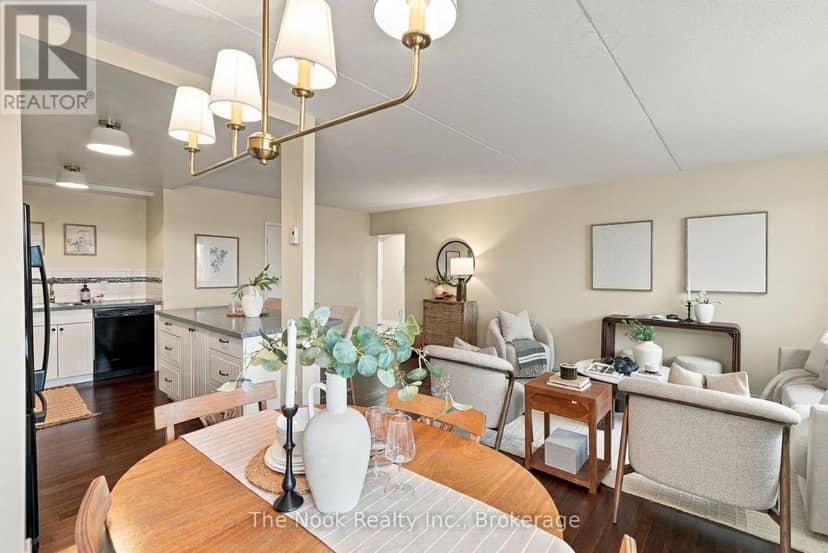 507 - 144 Queen Street — photo 14 of 40