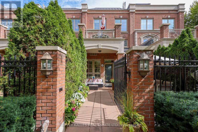TH9 - 21 Burkebrook Place, Toronto, photo 3