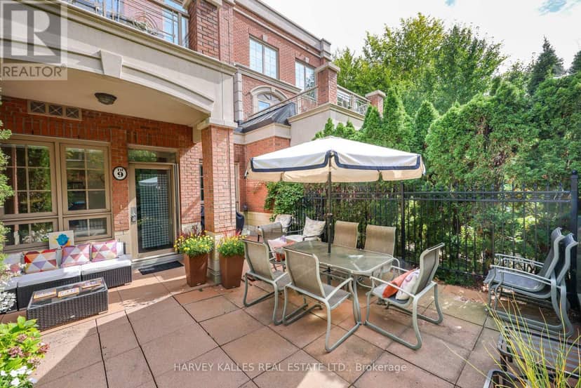 TH9 - 21 Burkebrook Place, Toronto, photo 5