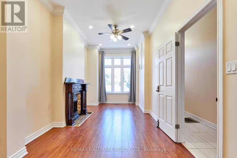 95 Wolseley Street, Toronto, photo 3