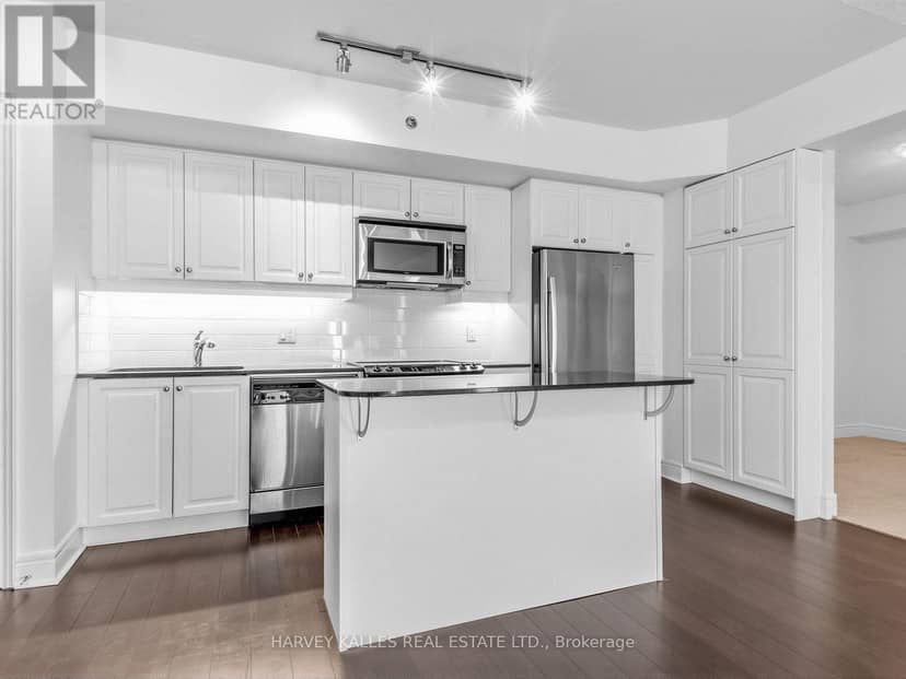 217 - 701 Sheppard Avenue, Toronto, photo 2