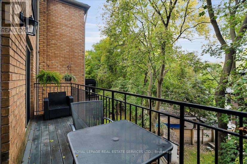 TH3 - 3525 Yonge Street — photo 18 of 40