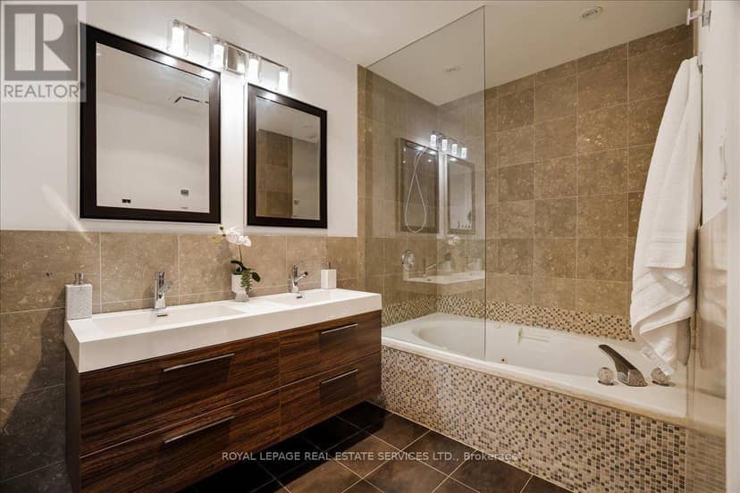 TH3 - 3525 Yonge Street — photo 28 of 40