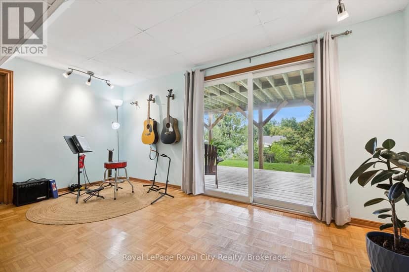 24 Greenwich Drive — photo 25 of 39