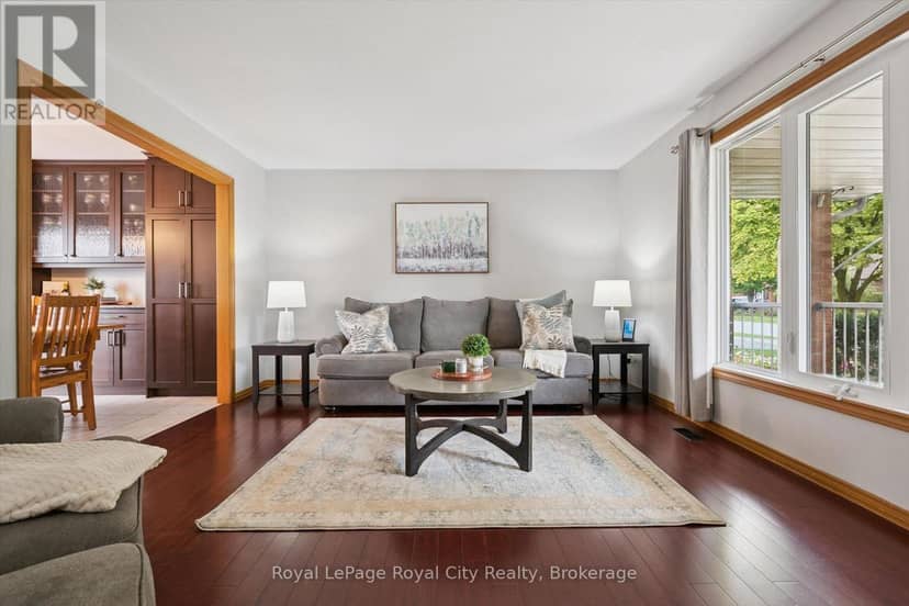24 Greenwich Drive, Guelph, photo 4