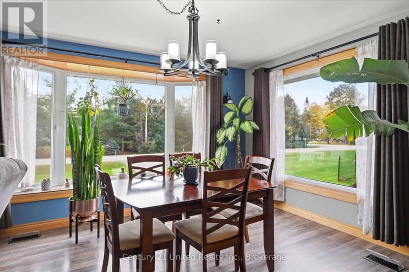 5 Emily Court — photo 11 of 40