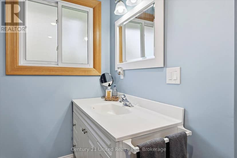 5 Emily Court — photo 23 of 40
