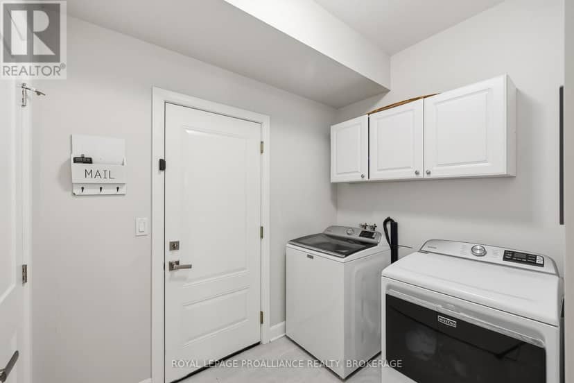 1205 Max Crescent — photo 13 of 40