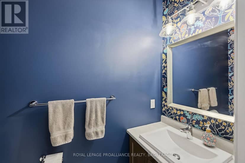 1205 Max Crescent — photo 19 of 40