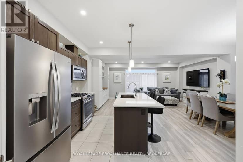 1205 Max Crescent — photo 9 of 40