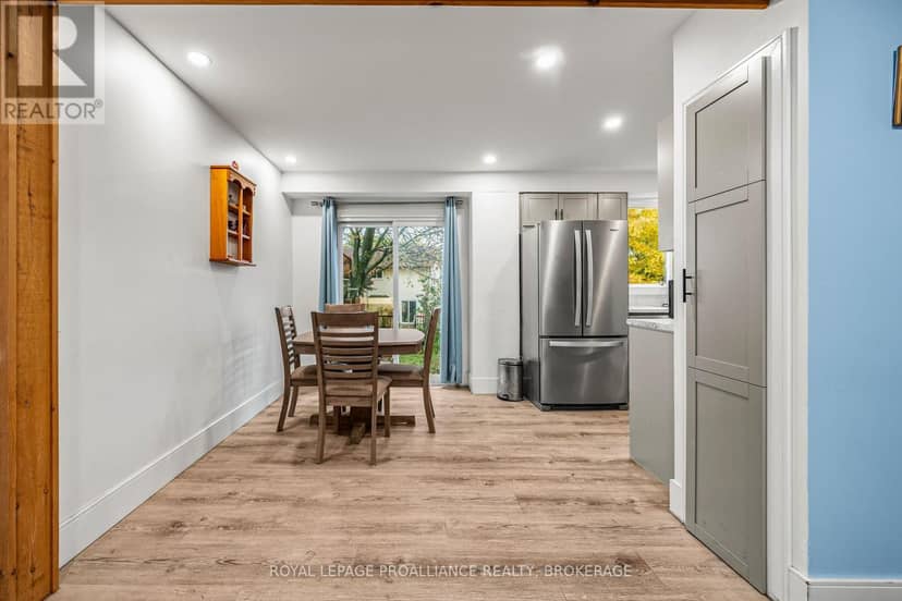 879 Beaconhill Court, Kingston, photo 8