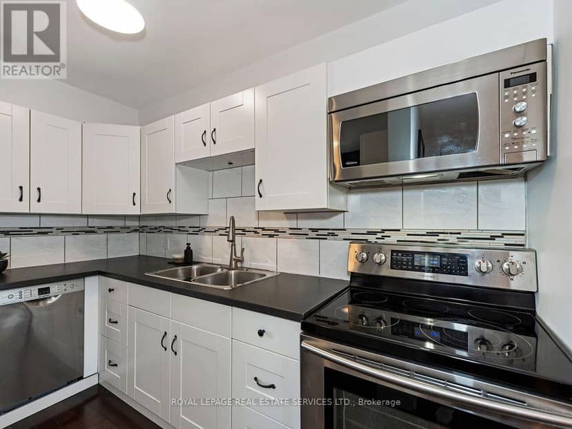 62 Newmarket Avenue — photo 13 of 40