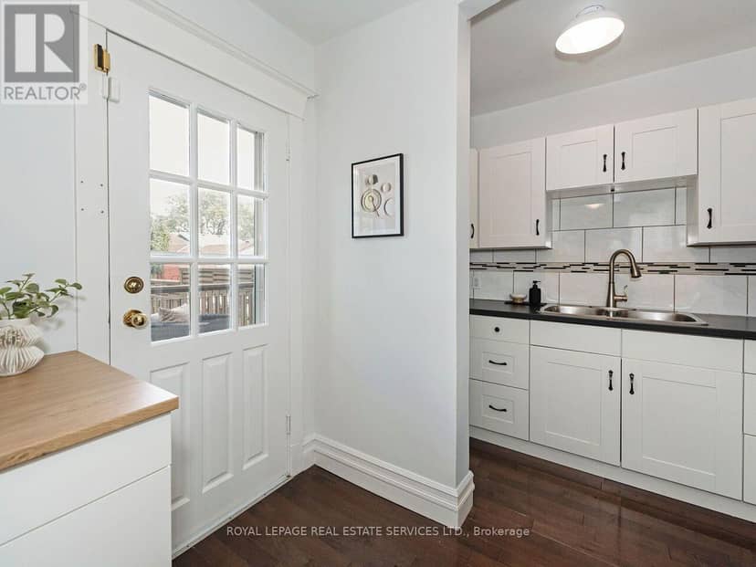 62 Newmarket Avenue — photo 18 of 40