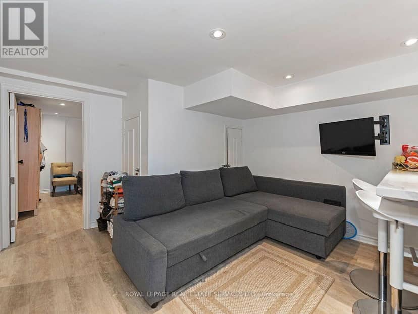 62 Newmarket Avenue — photo 36 of 40
