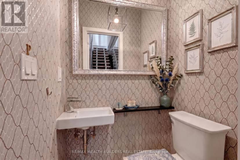 TH-07 - 837 Broadview Avenue — photo 13 of 36