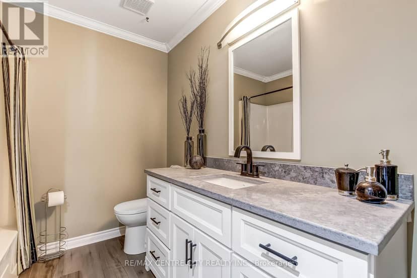79 Ashley Crescent — photo 12 of 29