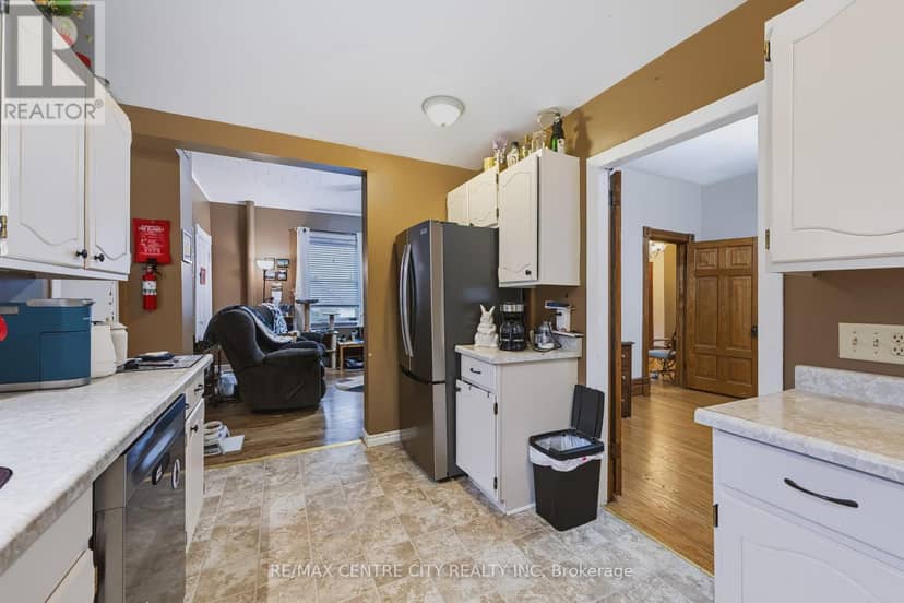 38 Market Street — photo 15 of 40