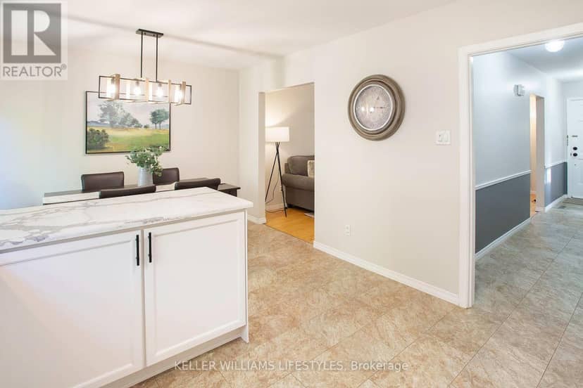 235 Homestead Crescent — photo 14 of 38