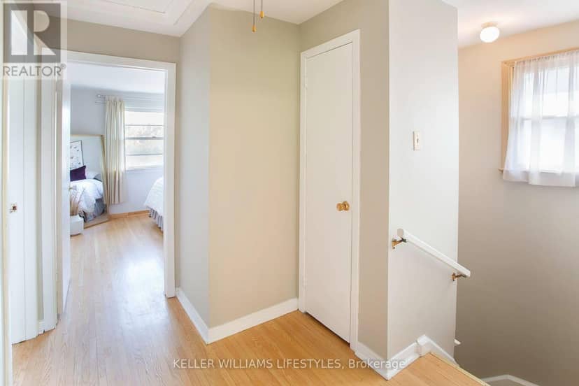 235 Homestead Crescent — photo 16 of 38