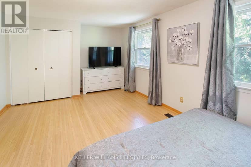 235 Homestead Crescent — photo 18 of 38