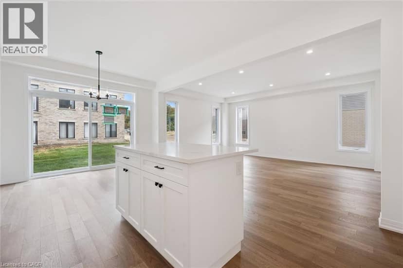 447 BENNINGER Street — photo 12 of 39