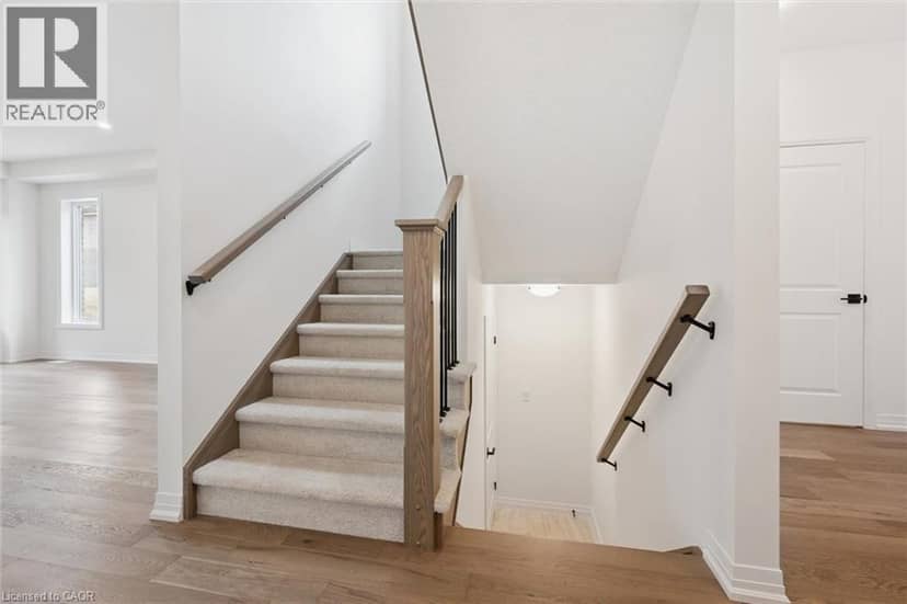447 BENNINGER Street — photo 15 of 39