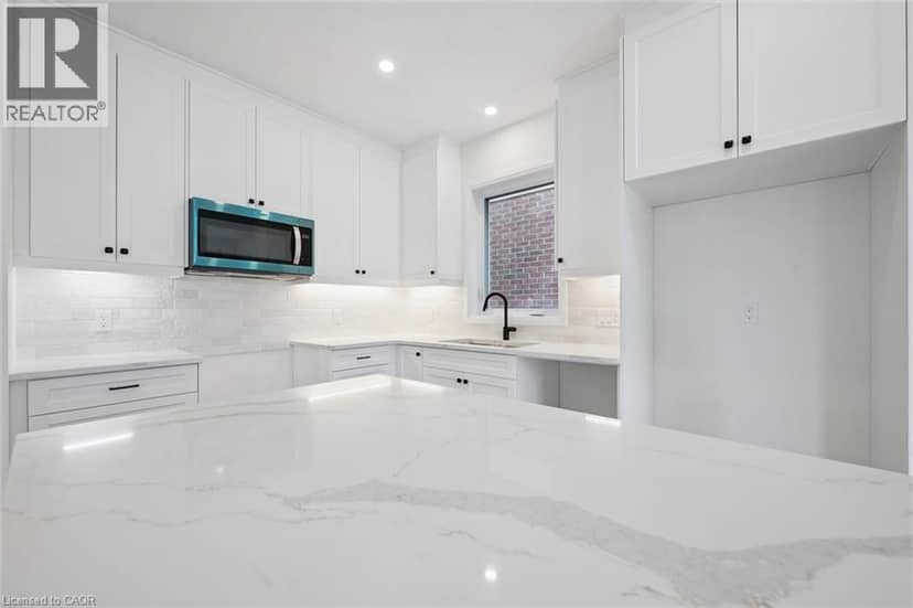 447 BENNINGER Street — photo 10 of 39