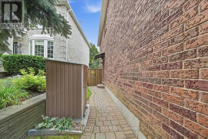 103 Allenvale Drive, Aurora, photo 3