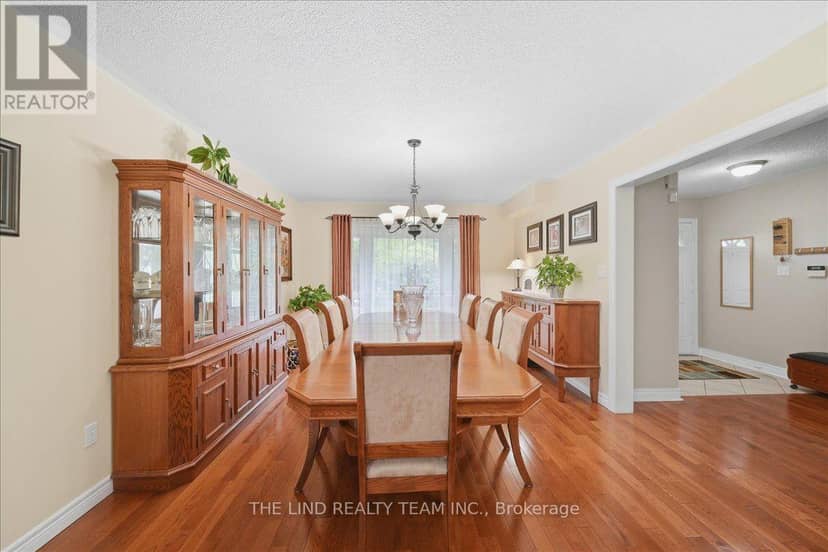 103 Allenvale Drive, Aurora, photo 8